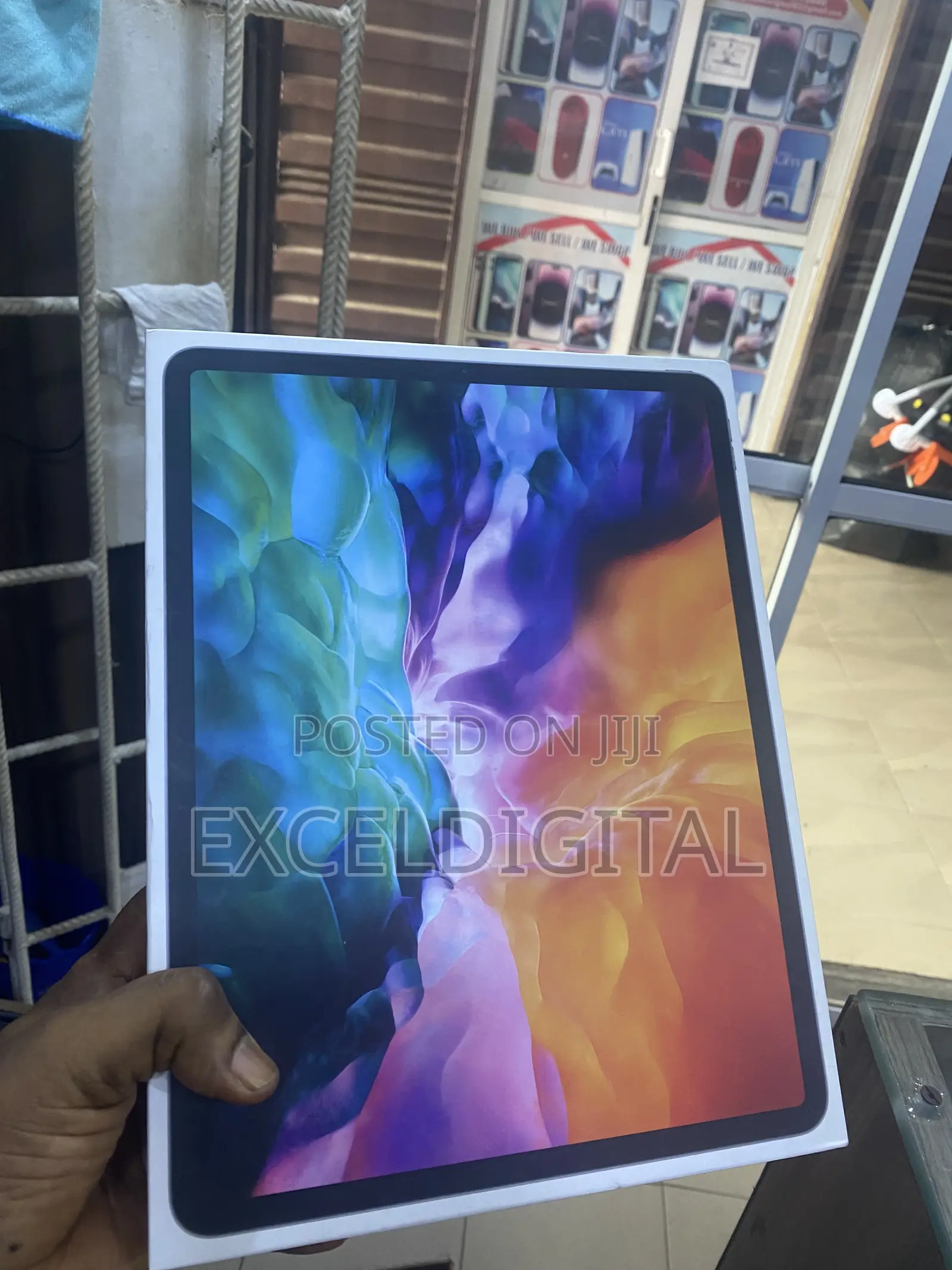 Apple iPad Pro 12.9 (2020) 128 GB Gray