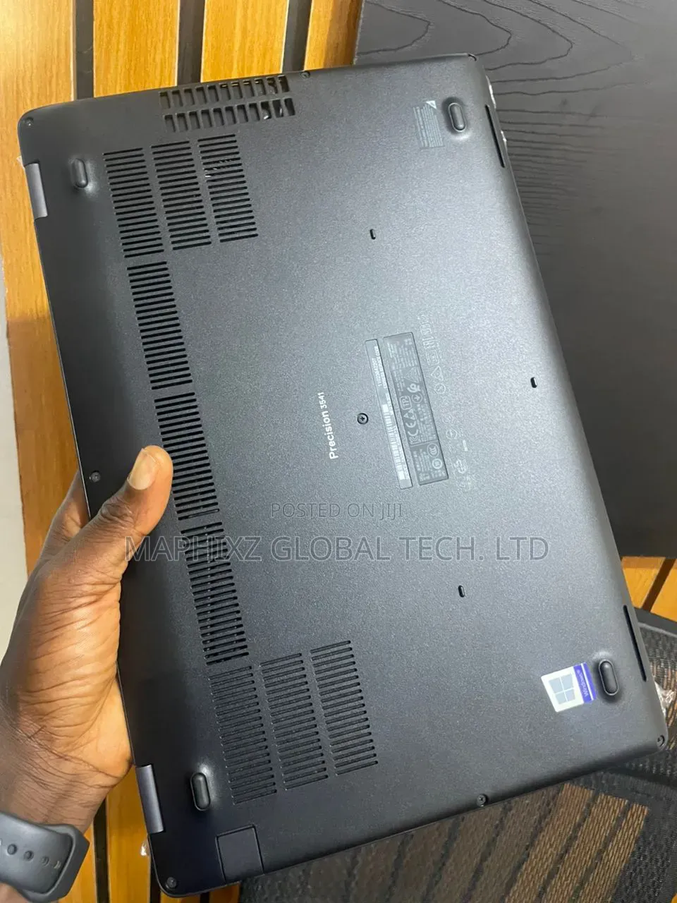 Laptop Dell Precision 3541 16GB Intel Core i9 SSD 256GB