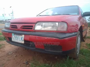 Nissan Almera Tino 2004 Red