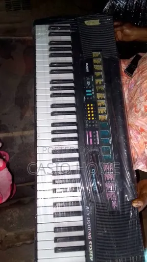 Neat and Working Casio 520l Keyboard/ Piano With Transpose