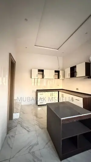 5bdrm Duplex in Guzape District for sale