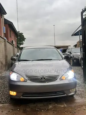 Toyota Camry LE 4dr Sedan (2.4L 4cyl 5A) 2006 Gray
