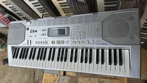 Neat Working Premium Casio Keyboard Piano With Adpater