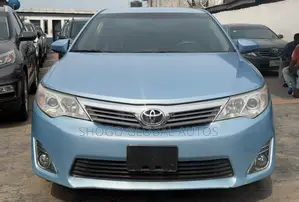 Toyota Camry XLE 4dr Sedan (2.5L 4cyl 6A) 2014 Blue
