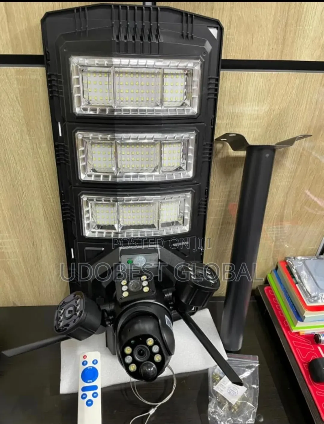 Ai Solar Camera + Lighting 2in1