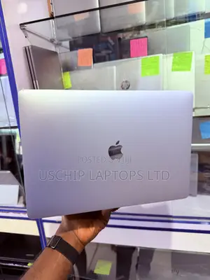 Laptop Apple MacBook Pro 2019 16GB Intel Core i7 SSD 256GB