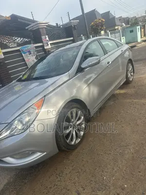 Hyundai Sonata Limited 2.0T Sedan (2.0L 4cyl 6A) 2012 Silver