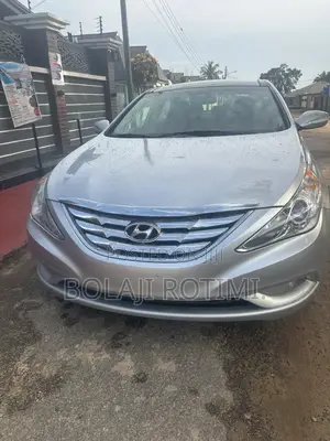 Hyundai Sonata Limited 2.0T Sedan (2.0L 4cyl 6A) 2012 Silver