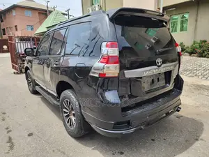Toyota Land Cruiser Prado 2016 Black