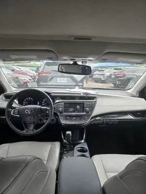 Toyota Avalon Limited 4dr Sedan (3.5L 6cyl 6A) 2014 Silver
