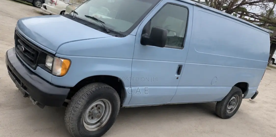 Ford E250 2003 Grey