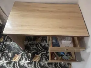 Home Office Desk for Home and Office Use Available for Sale Urgently!!