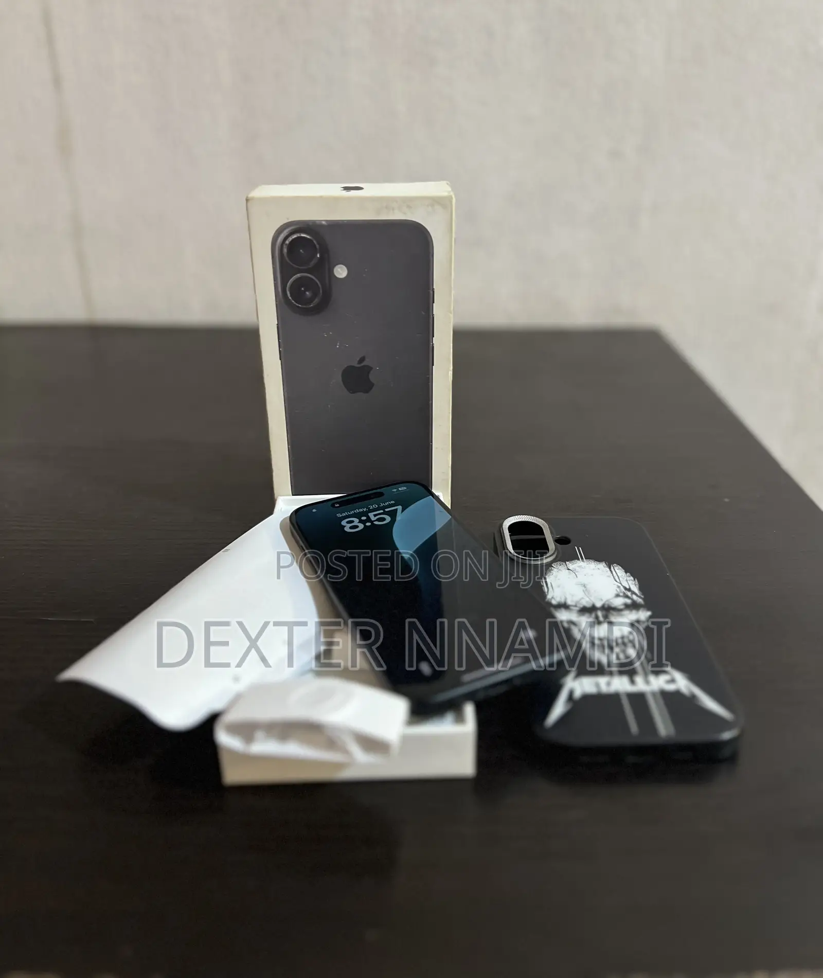 Apple iPhone 16 128 GB Gray