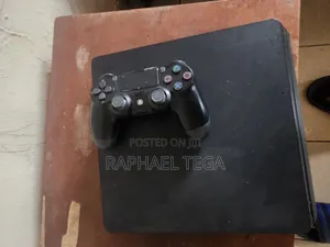 Neatly Used Ps4 Slim