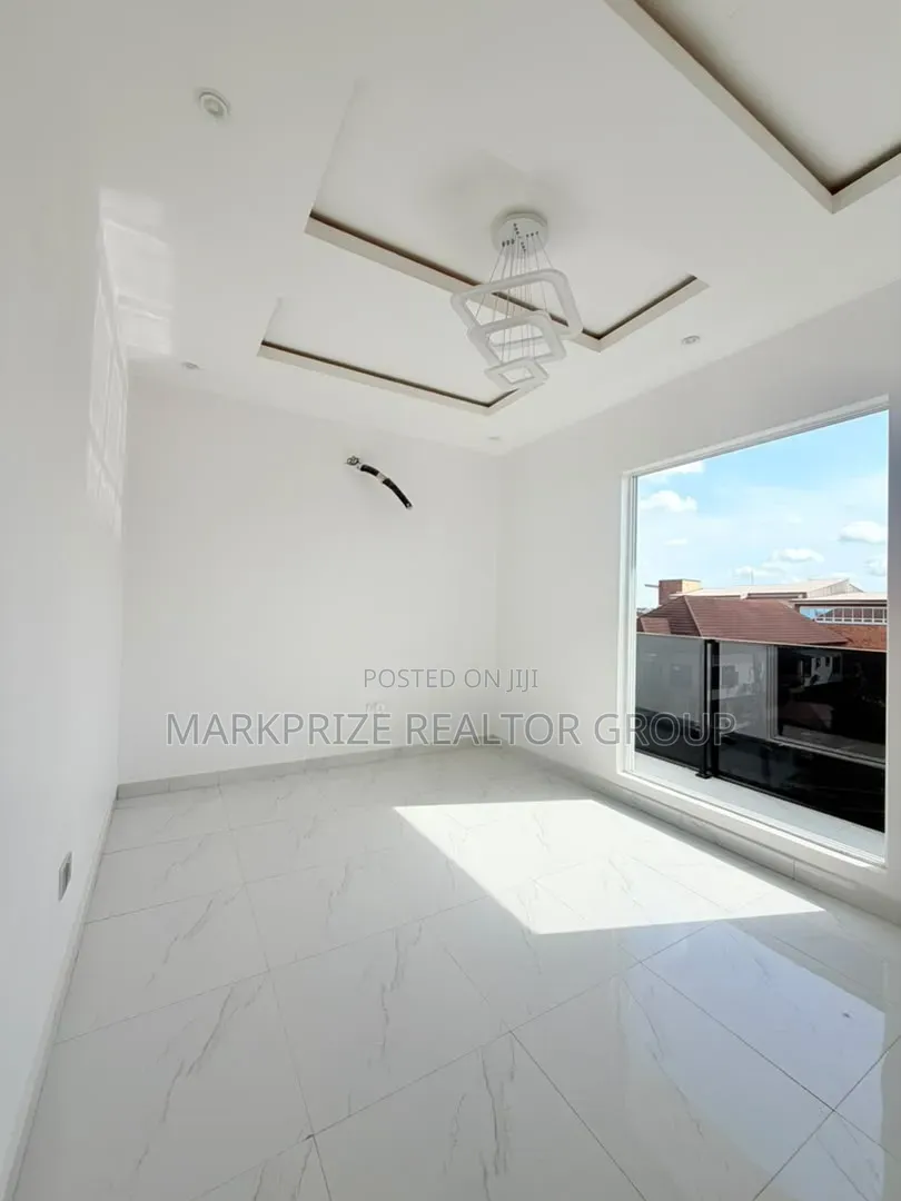 5bdrm Duplex in Magodo Gra Phase 2 for sale