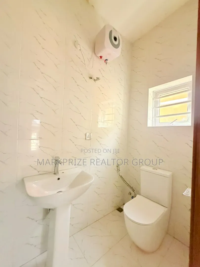5bdrm Duplex in Magodo Gra Phase 2 for sale