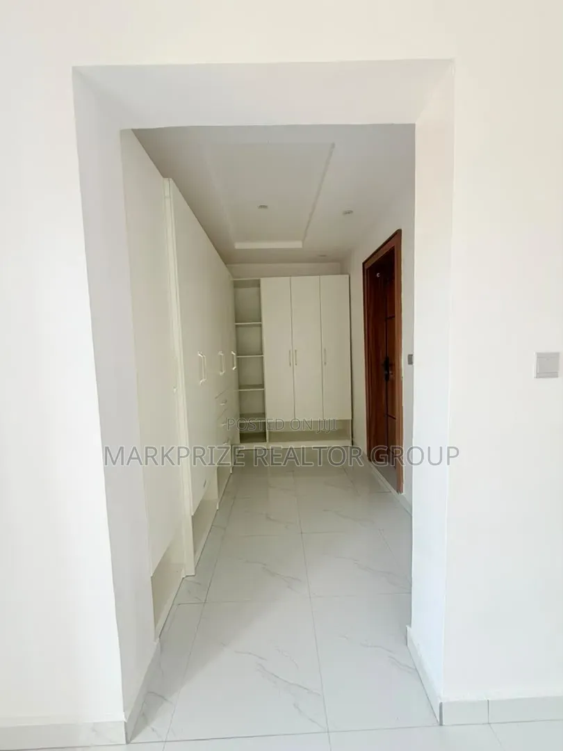 5bdrm Duplex in Magodo Gra Phase 2 for sale