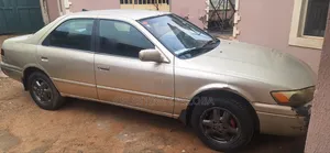 Toyota Camry Automatic 1999 Gold