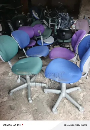 65 Pieces of Adjustable Swivel Chairs