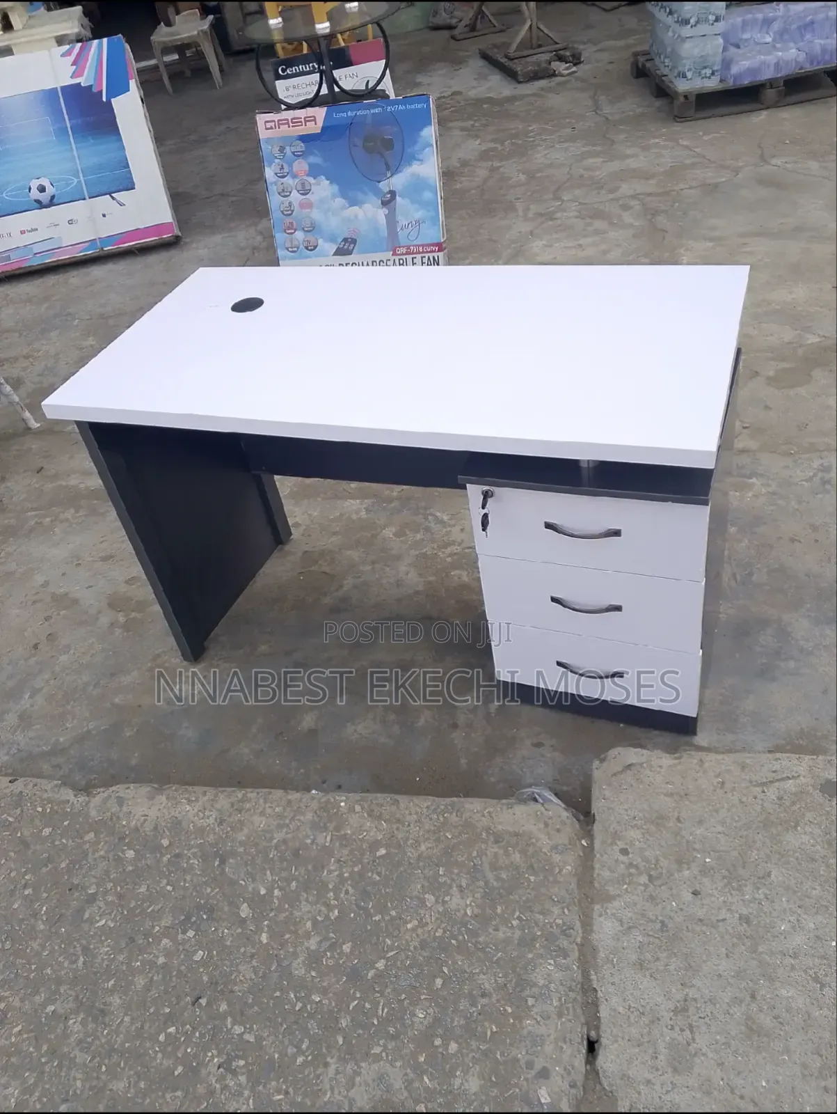 Very Comfortable Office Table for Work