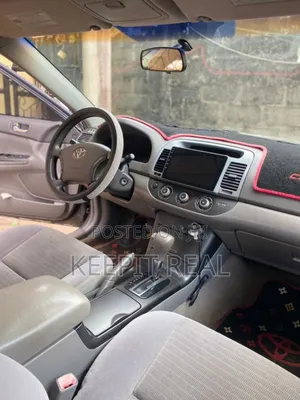 Toyota Camry LE 4dr Sedan (2.4L 4cyl 5A) 2006 Gray
