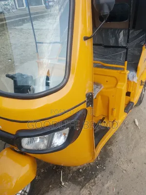 TVS HLX 125 2003 Yellow