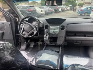 Honda Pilot 2011 Gray