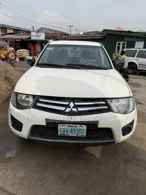 Mitsubishi L200 Double Cab 2.4 181hp 4WD 2015 White