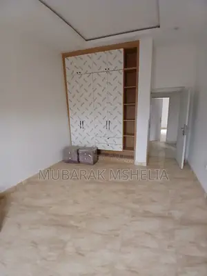 3bdrm Block of Flats in Kaura for sale