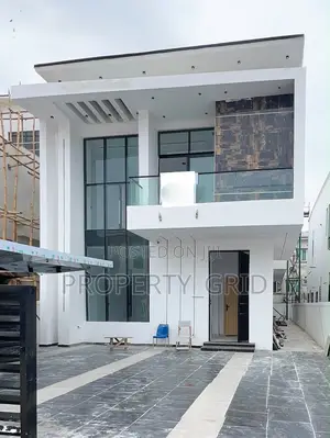 5bdrm Duplex in Chevron Estate for sale