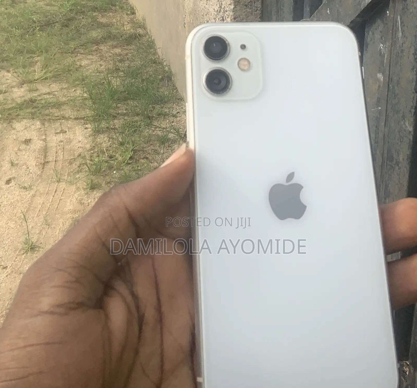 Apple iPhone 11 64 GB White