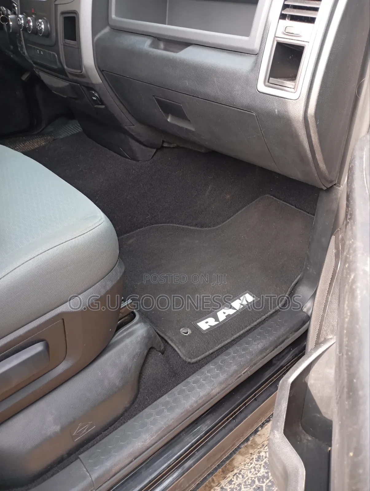 Dodge RAM 2015 Black