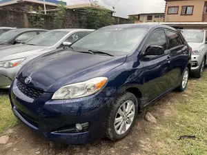 Toyota Matrix Hatchback FWD (1.8L 4cyl 5M) 2010 Blue