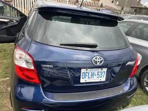 Toyota Matrix Hatchback FWD (1.8L 4cyl 5M) 2010 Blue