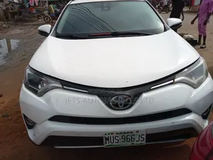 Toyota RAV4 2016 White