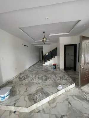 4bdrm Duplex in Vgc By Harris Drive for rent
