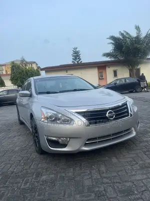 Nissan Altima 3.5 S 4dr Sedan w/Prod. End 6/14 (3.5L 6cyl CVT) 2015