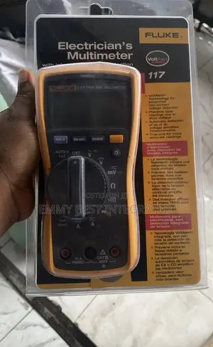 Fluke 117 True-RMS Electrician's Multimeter,