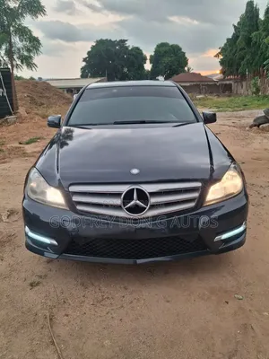 Mercedes-Benz C250 2013 Blue
