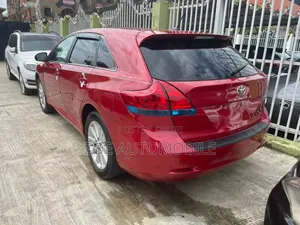 Toyota Venza 2010 Red