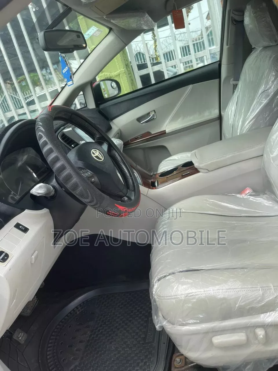 Toyota Venza 2010 Red