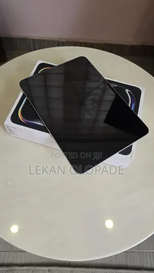 Apple iPad Pro 11 (2024) 256 GB Silver