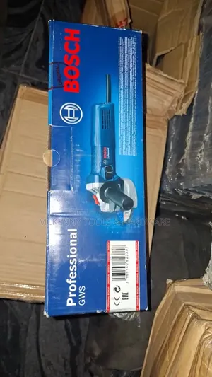 Pro GWS 750-125
Angle Grinder