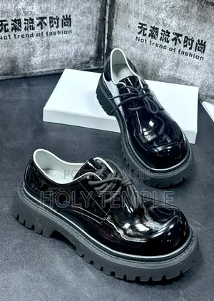 Lurxary Shoe
