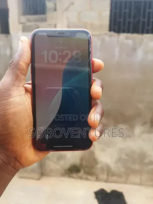 Apple iPhone 11 64 GB Red