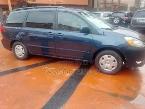 Toyota Sienna 2005 Blue