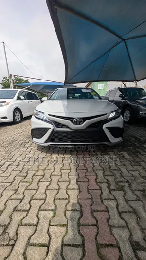 Toyota Camry 2024 White