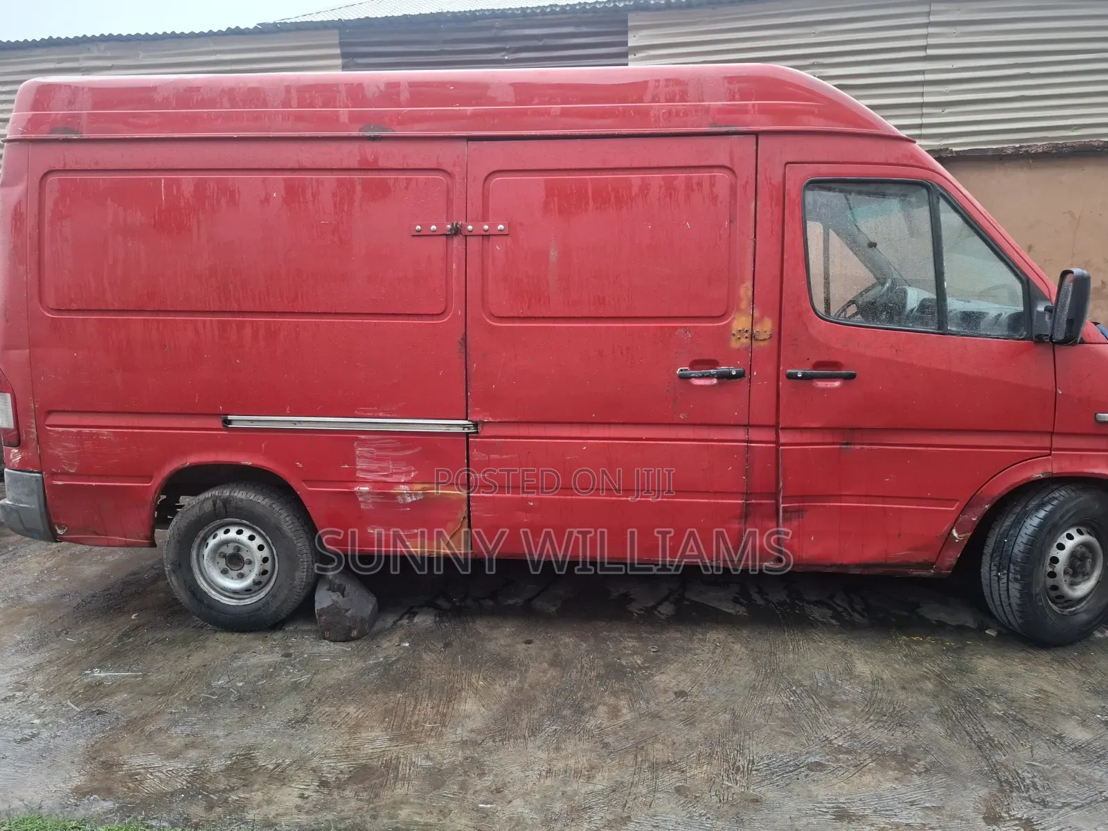 Mercedes-Benz Sprinter 2005 Red