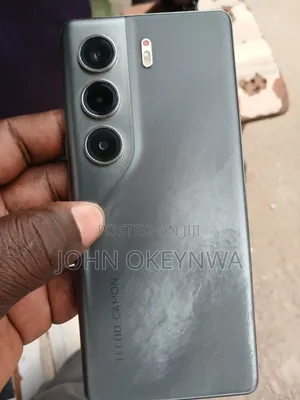 Tecno Camon 40 Pro 4G 256 GB Silver