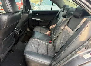 Toyota Camry SE Sport 4dr Sedan (2.5L 4cyl 6A) 2014 Gray